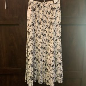 NWT Uniqlo Floral Maxi Skirt